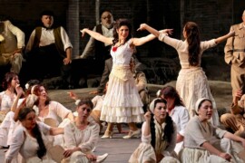 Tradizione e bellezza al Carlo Felice nella Carmen di Emilio Sagi