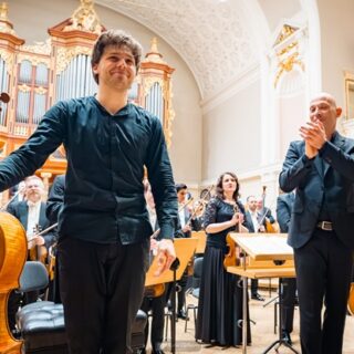 Ettore Pagano ammalia il pubblico di Poznań con il Concerto di Elgar